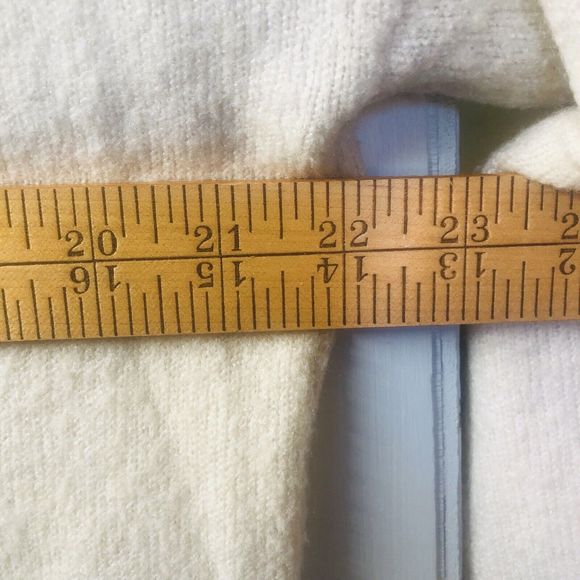 Dreamers for Anthropologie cream v-neck sweater size small, cotton blend - Picture 10 of 11